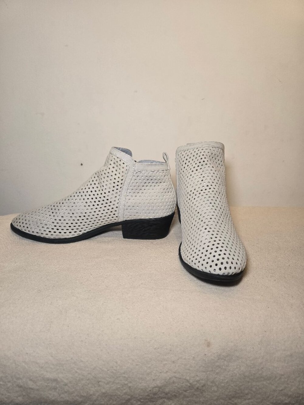 Journee Collection Pale Gray Laser-Cut Ankle Booties Size 10